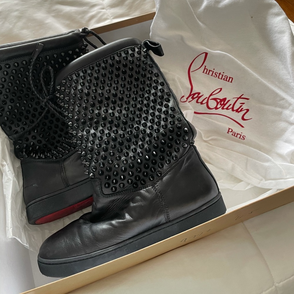 Christian Louboutin surlapony shearl/spikes 36.5